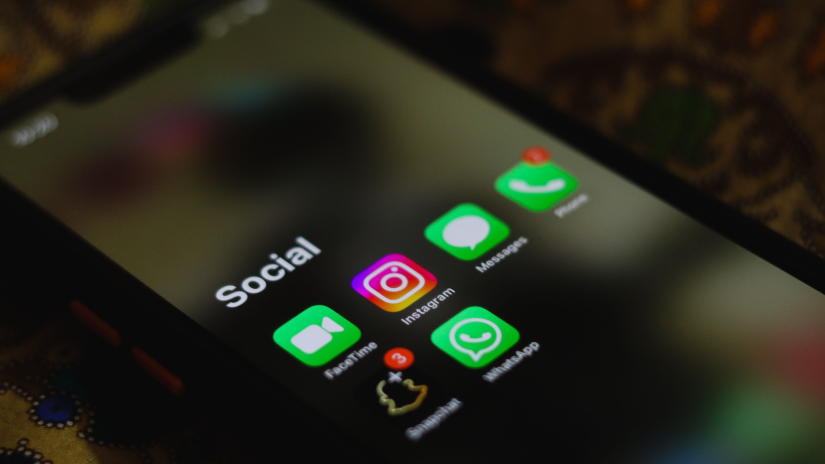iMessage вылетает из аккаунта на iPhone: что проверить по порядку