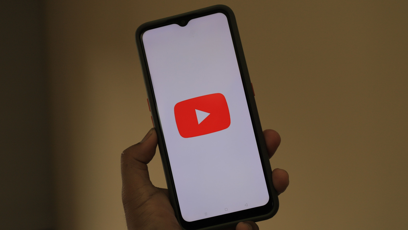 Ask YouTube стал доступен всем на смартфонах, но пока только в США